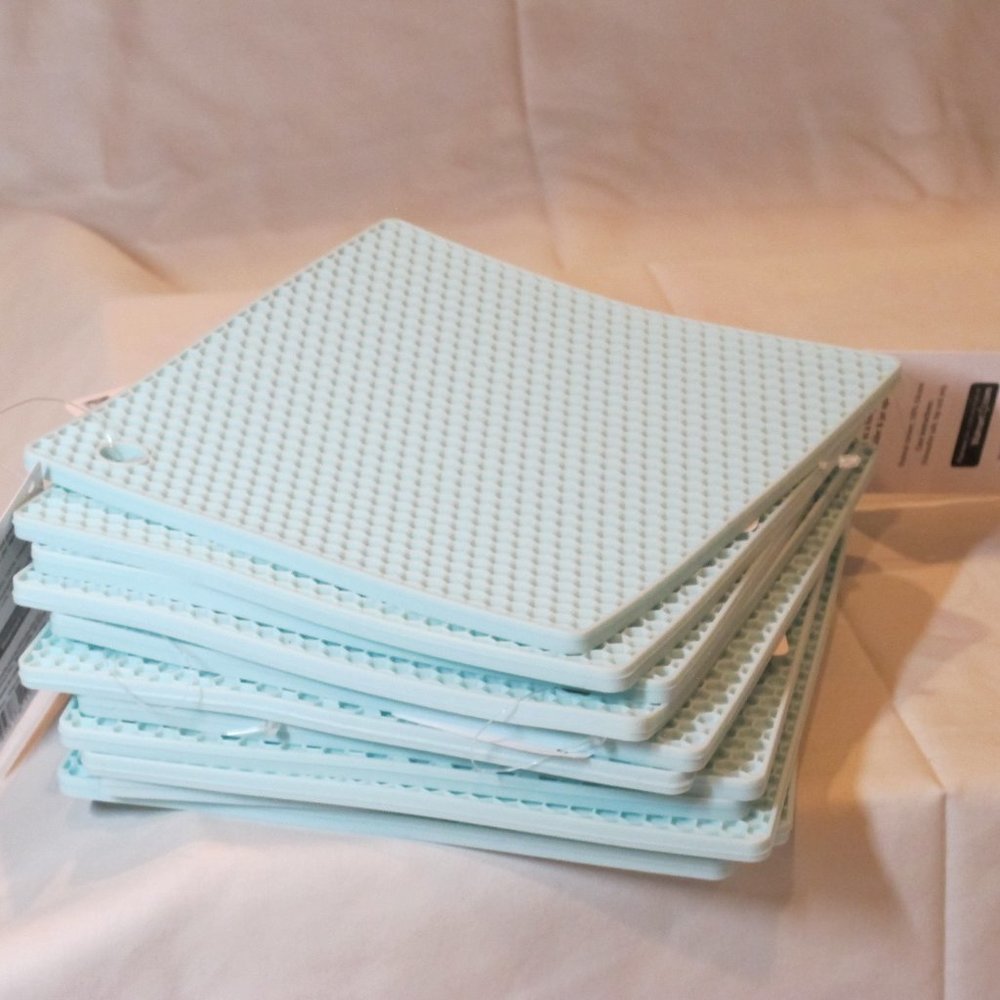 bundle of 11 trivets